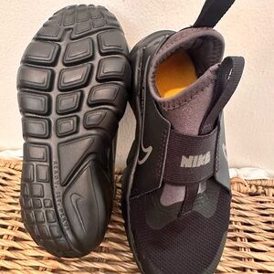 Nike toddler 12 Slip on  Black Shoes